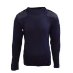 Pull officier en laine bleu marine, épaules épaisses avec passants militaires, col ras, texture côtelée., authentique Marine Nationale Léo Minor
