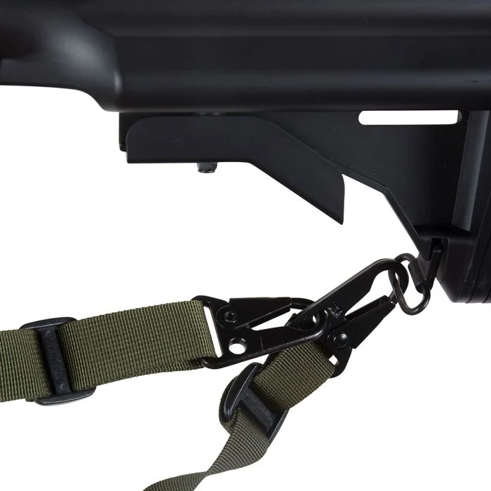 ISTC COMBAT 1ポイント/2ポイント HK416(緑)ストラップ:カーキ色のストラップとガンマウントに取り付けられた固定フックの詳細。