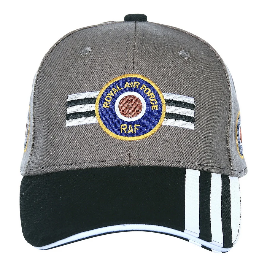 Casquette style pilote RAF en coton gris avec écusson rond bleu et jaune « Royal Air Force », visière noire et bandes blanches.