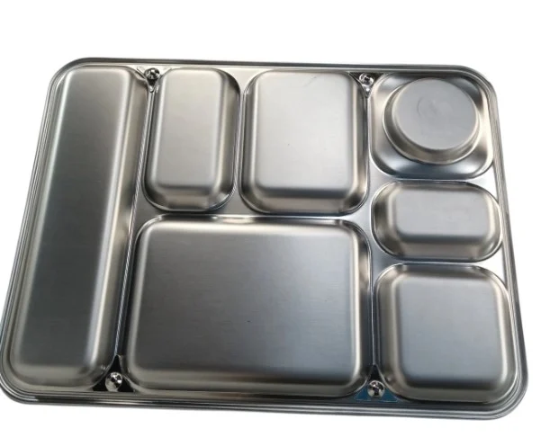 Plateau repas inox marine nationale à 7 compartiments, compartiments rectangulaires et ronds, bordure métallique.